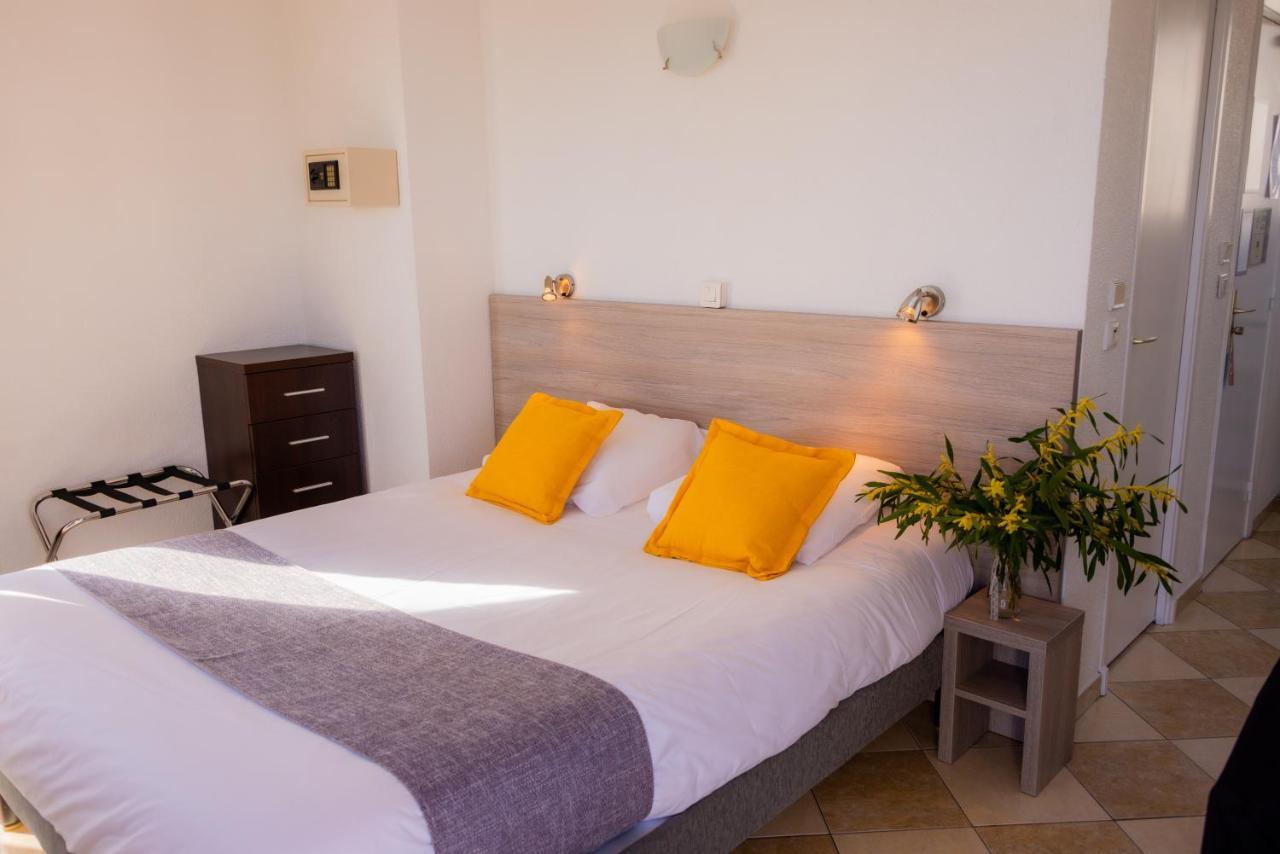 Hotel Et Appartements Reine D'Azur Roquebrune-Cap-Martin Exterior foto